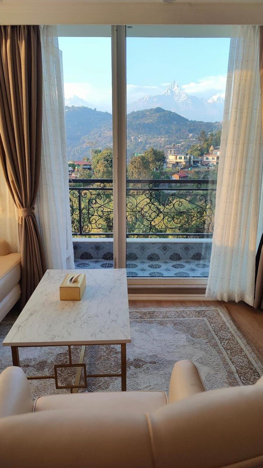Le Glamour Resort & Wellness Spa Pokhara Buitenkant foto