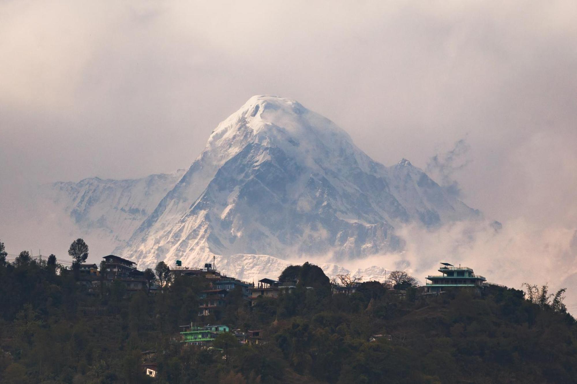 Le Glamour Resort & Wellness Spa Pokhara Buitenkant foto